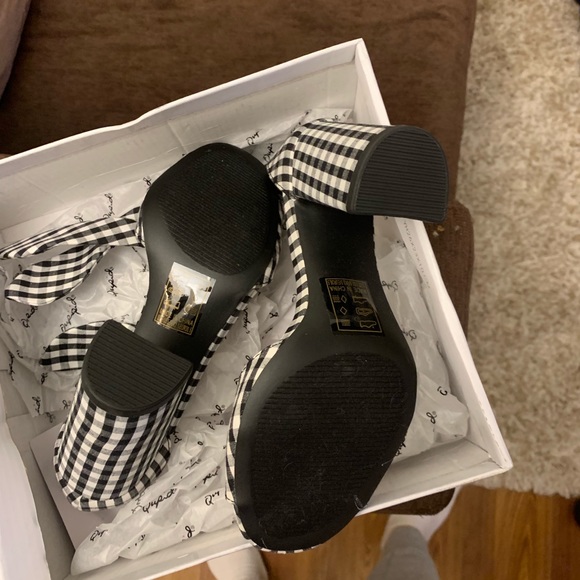 Checkered Block Heel. Size 5.5. Brand New! - Picture 5 of 6